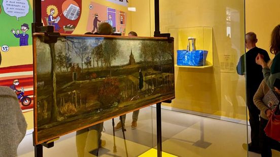 Voetganger aangereden op parkeerplaats Martini Ziekenhuis • Dief Groningse Van Gogh opgepakt na vluchtpoging. Voetganger aangereden op parkeerplaats Martini Ziekenhuis • Dief Groningse Van Gogh opgepakt na vluchtpoging.