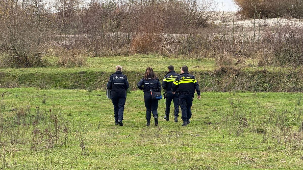 Politie vindt lichaam aan de Maas bij Stevensweert