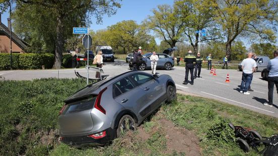 Auto’s botsen op kruising