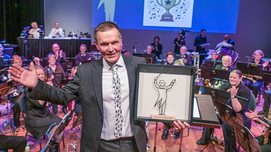 Schaapsherder wint dirigeerwedstrijd: 'Kan nog geen noot lezen'