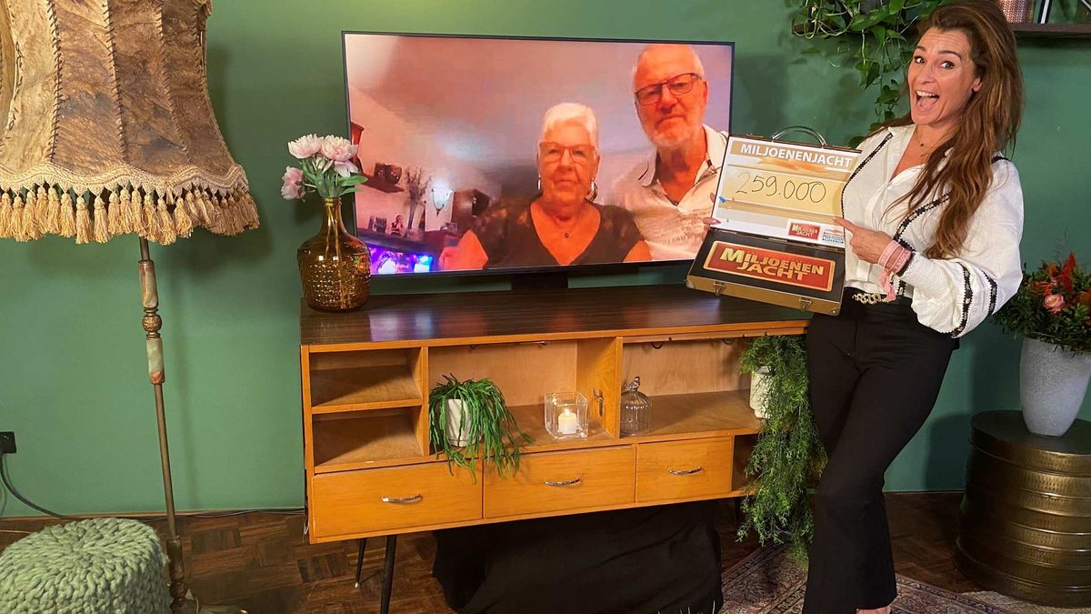 Truus uit Midwolda wint dik kwart miljoen bij Miljoenenjacht