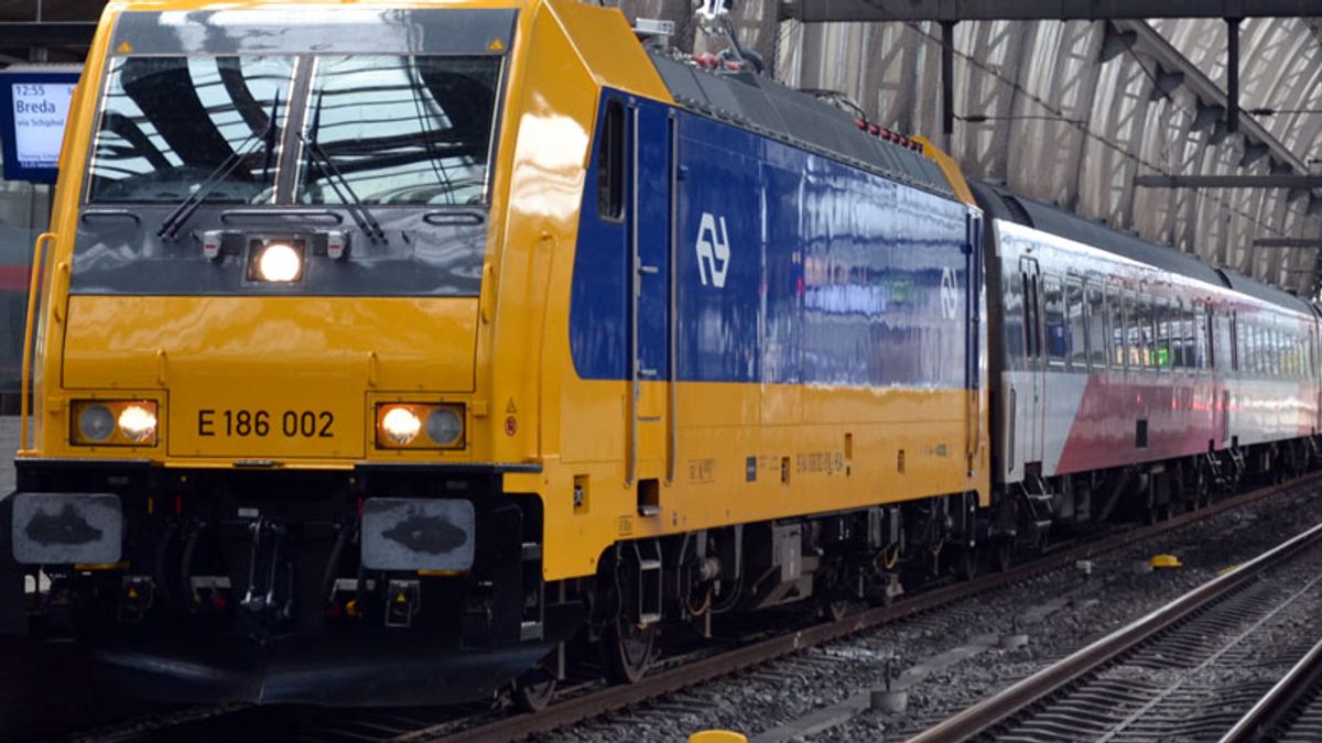 Geen toeslag in daluren voor Intercity Direct tussen Rotterdam en Schiphol Rijnmond Geen toeslag in daluren voor Intercity Direct tussen Rotterdam en Schiphol Rijnmond