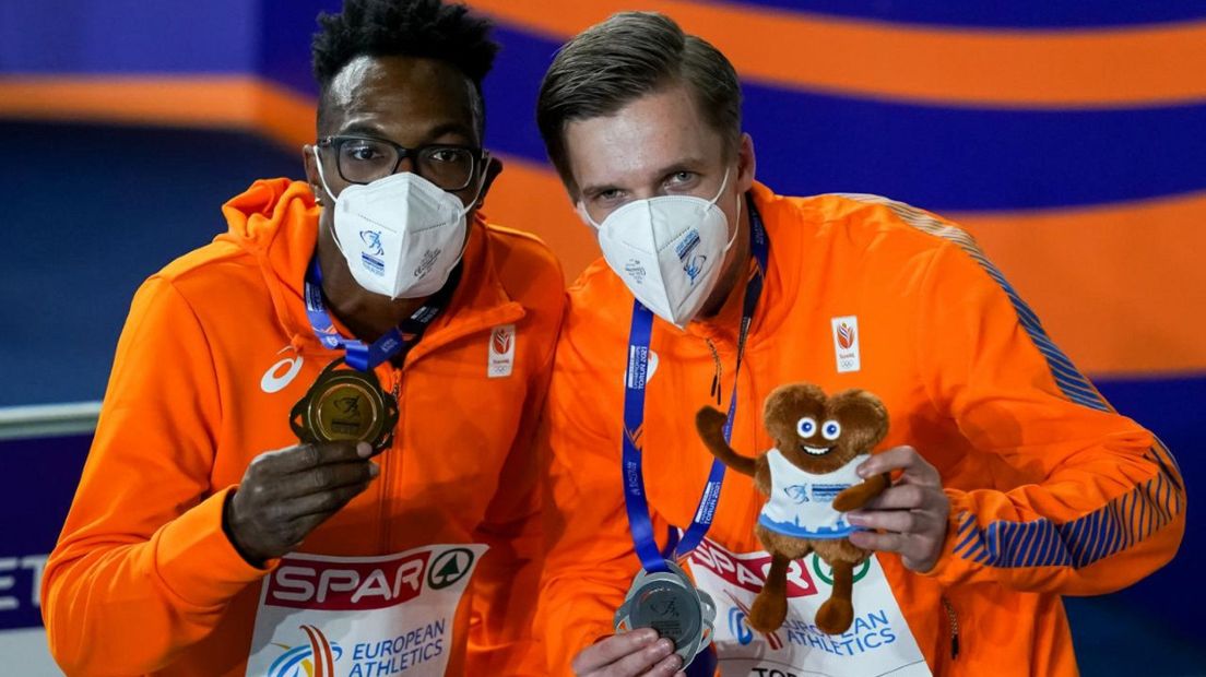 Zilver voor Tony van Diepen (r) en de bronzen medaille voor Liemarvin Bonevacia (l) op de EK indoor
