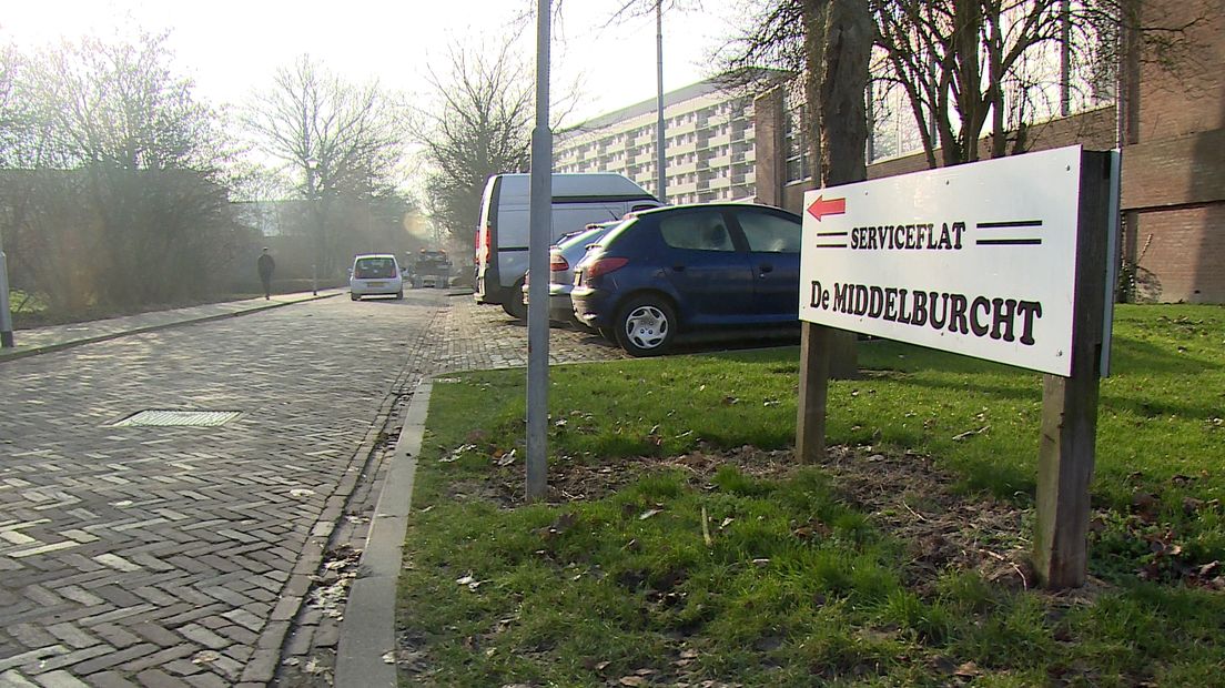 'Beleggers richten serviceflat in Middelburg te gronde' (video)