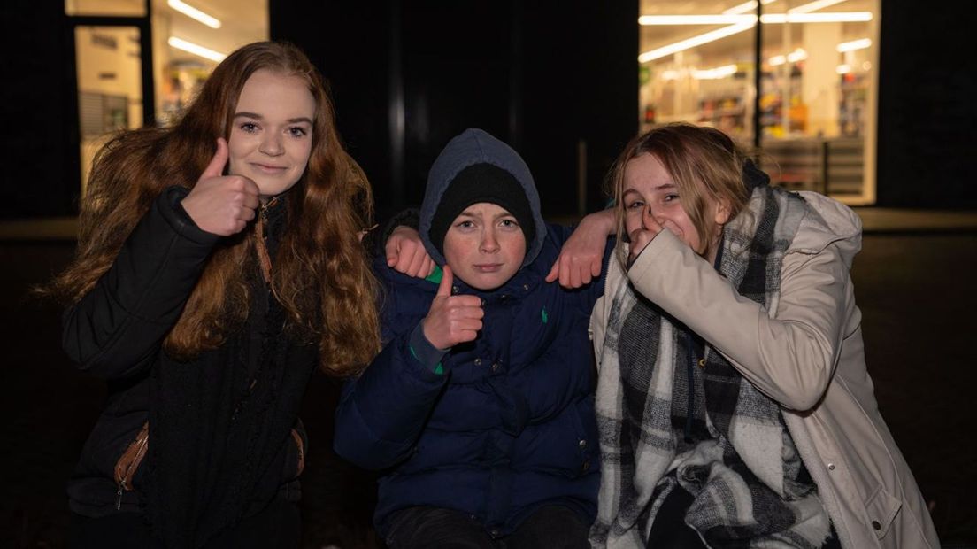 Deze drie jongelingen gaan gauw naar huis, want ze willen geen boete. (Rechten: RTV Drenthe / Kim Stellingwerf)