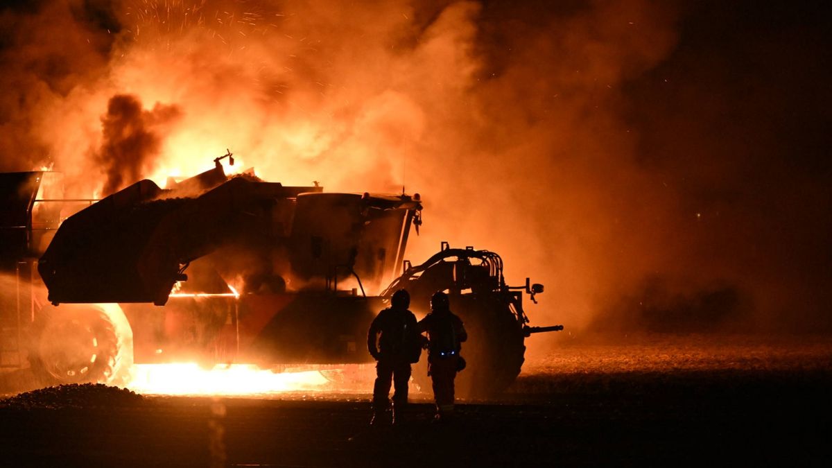 112-nieuws donderdag 25 september: Rooimachine brandt uit in Holwierde • Explosie bij woning Veendam