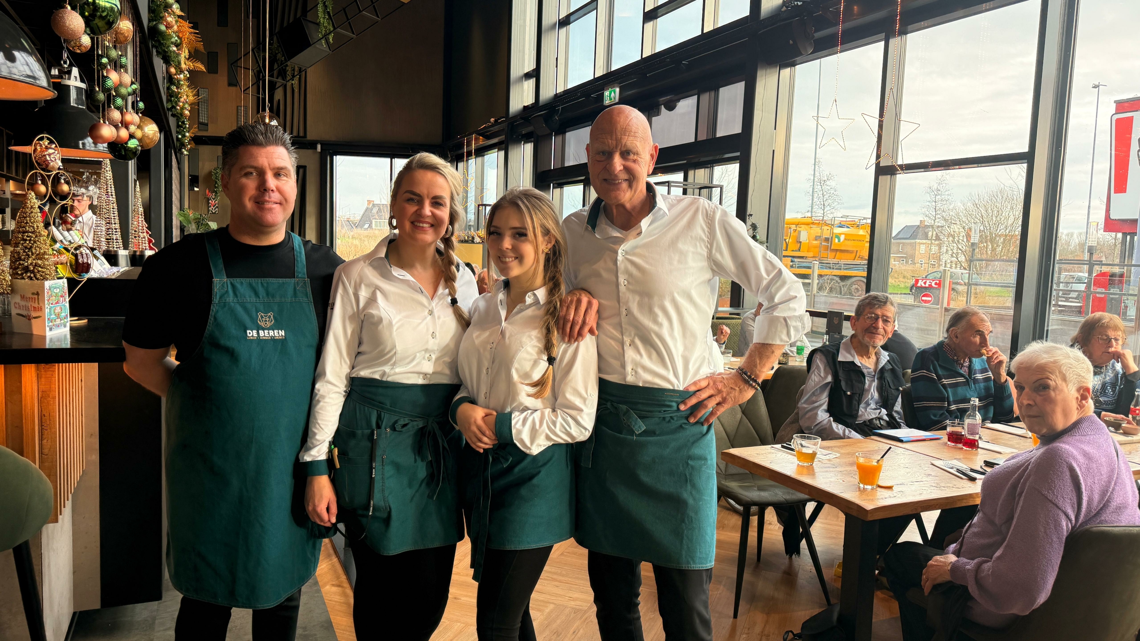 Angela en Peter verblijden mensen met gratis kerstmaaltijd: 'Gezelligheid is niet voor iedereen vanzelfsprekend'