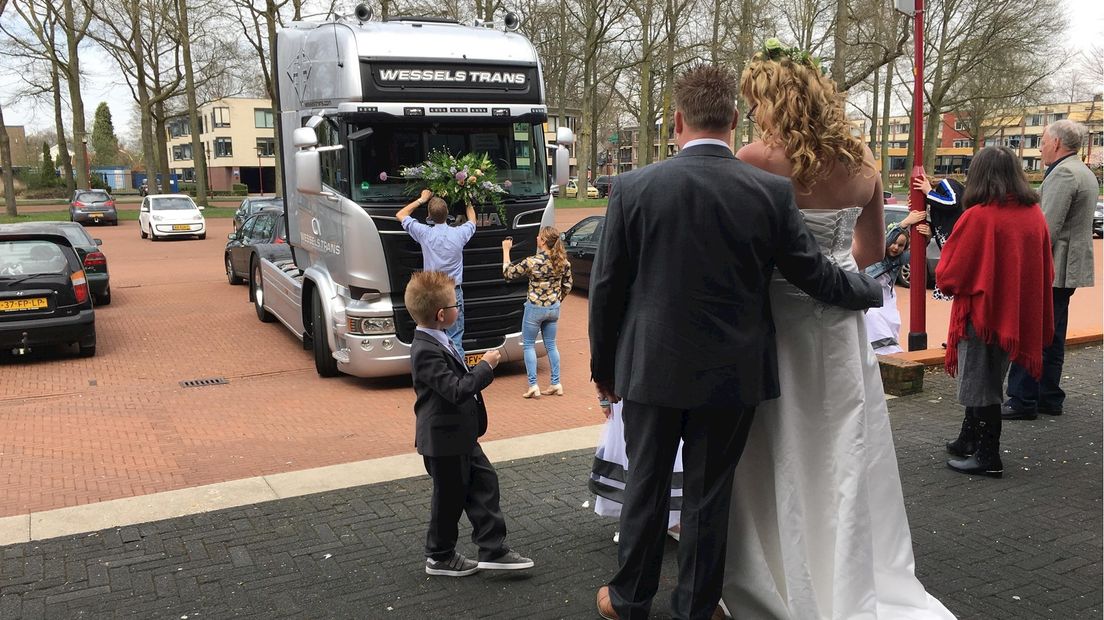 Erik en Nadine Drenth trouwen in Vriezenveen