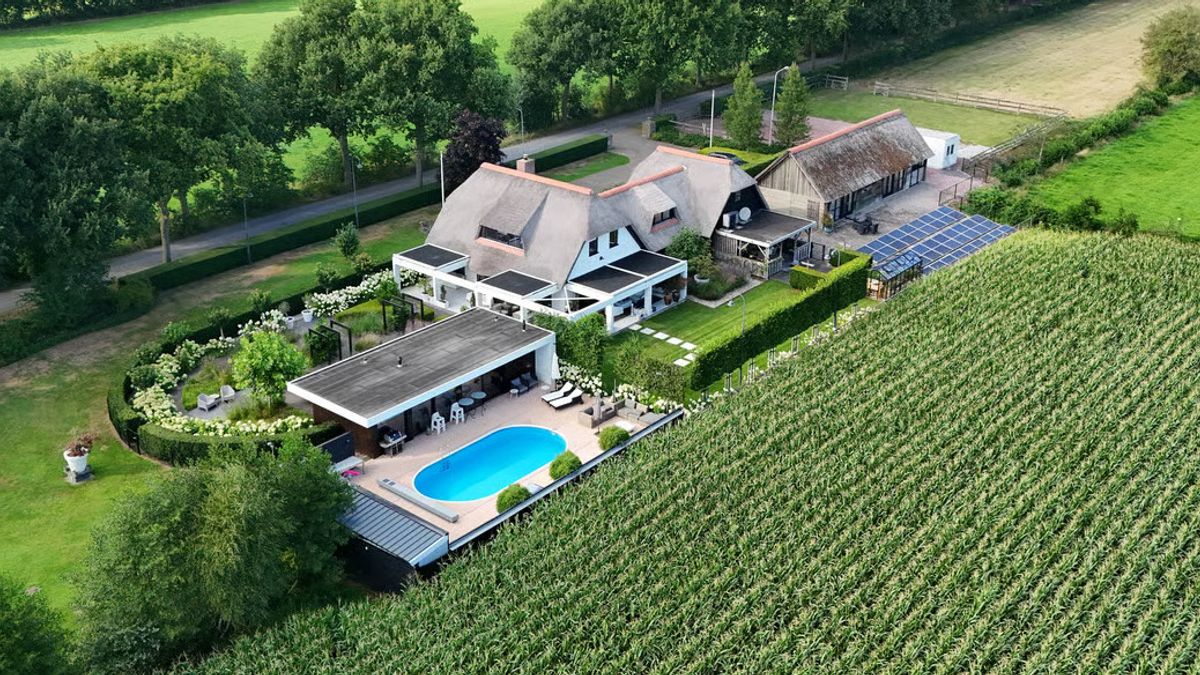 Even binnen kijken: dit huis met zwembad en sauna is de grootste hit op Funda