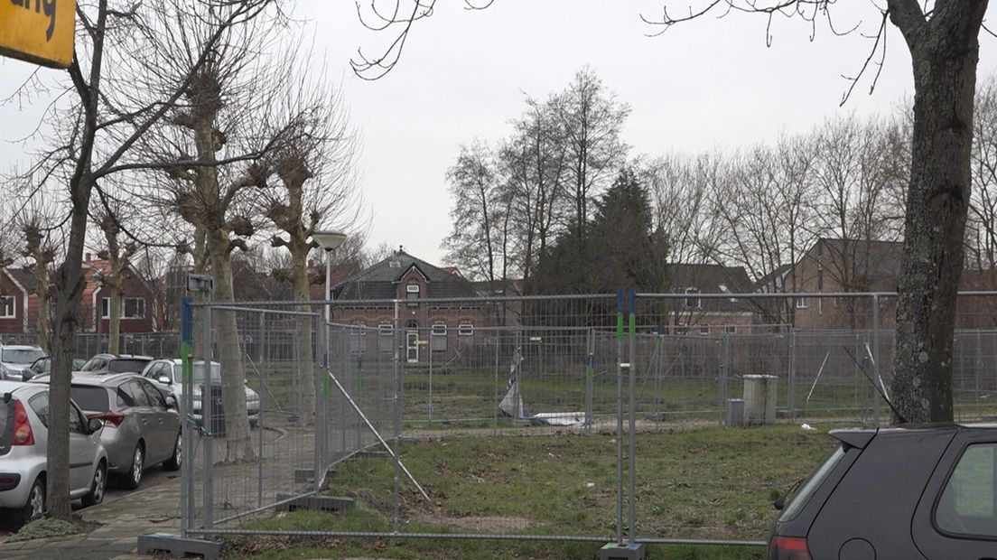 Het centrum van Den Hoorn is nu deels een braakliggend stuk grond