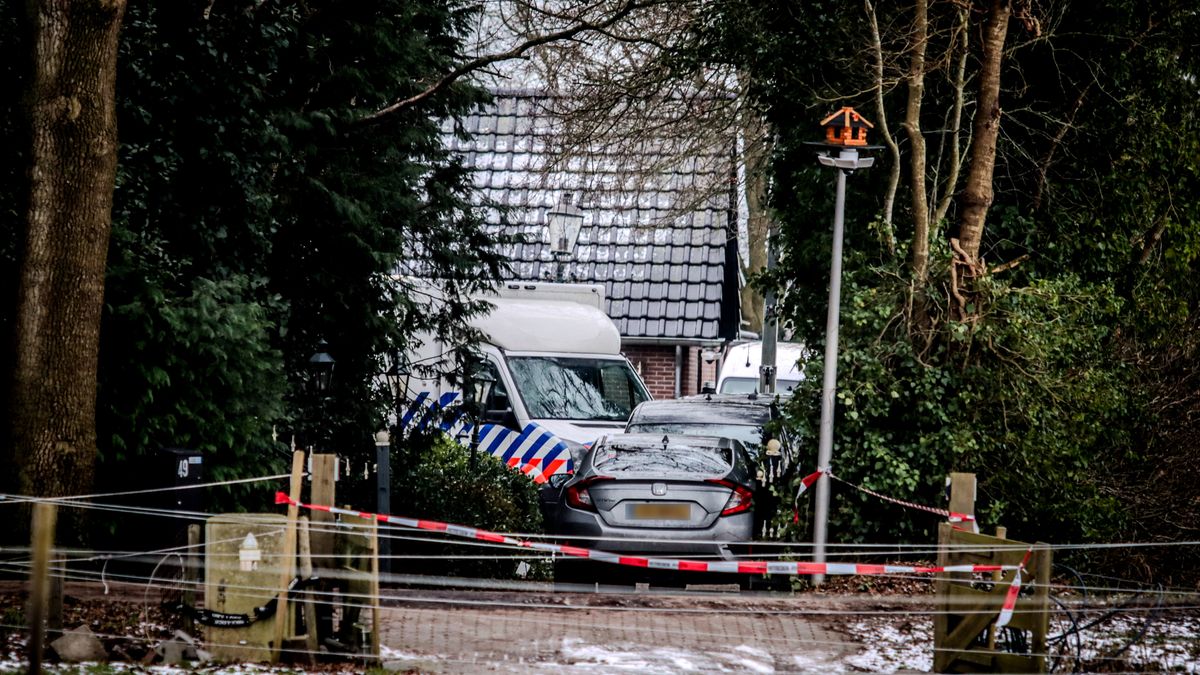 Tweetal aangehouden voor leveren van illegale wapens aan Richard K. uit Weiteveen