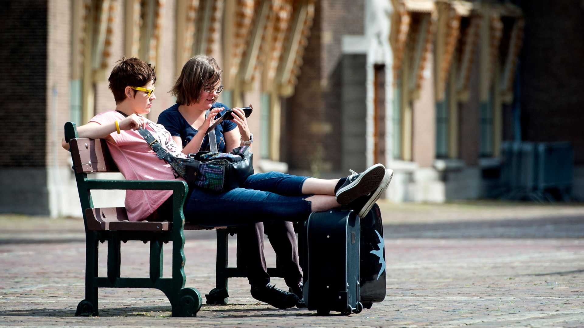 Airbnb En Gemeente Den Haag Gaan Samen Overlast Illegale Verhuur ...