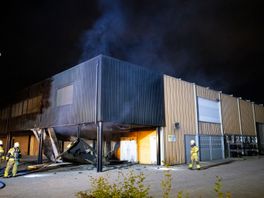 Grote schade door brand bij zonweringsbedrijf in Zwolle