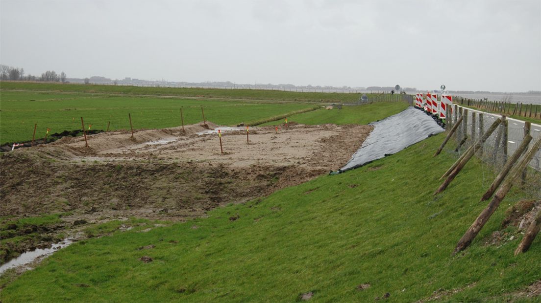 Werkzaamheden bij de Westdijk in Bunschoten.