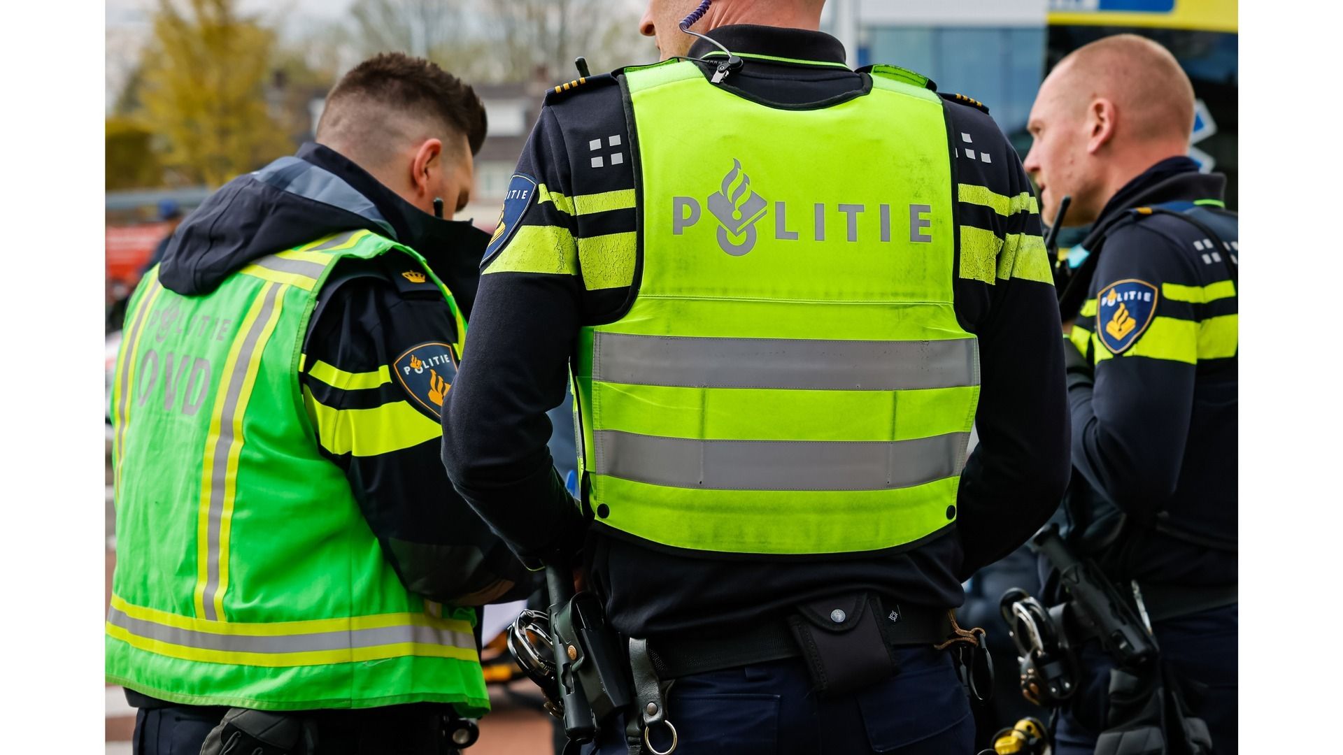 Agenten Trekken Wapens Bij Aanhouding Na Bedreiging In Surhuisterveen ...