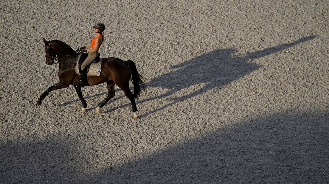 Dinja van Liere aan het trainen in de Olympische bak in Tokio