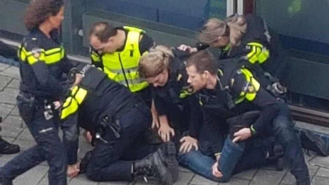 Politie rekent man in Hengelo in na lossen waarschuwingsschoten