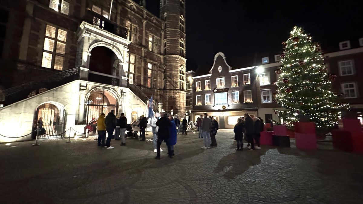 Raadsvergadering over azc Venlo begint rustig