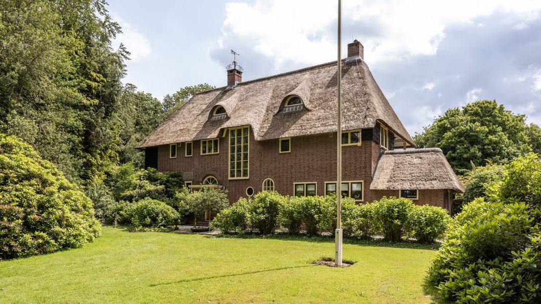 De woning is ontworpen door de bekende architect A. Baart Sr.