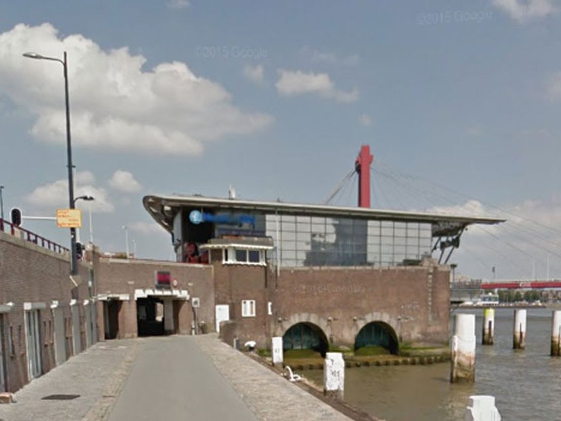 Het gebouw van voormalig poppodium Waterfront