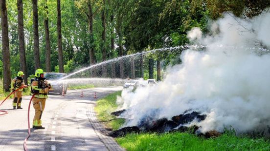'20 kubieke meter' hooirollen in brand