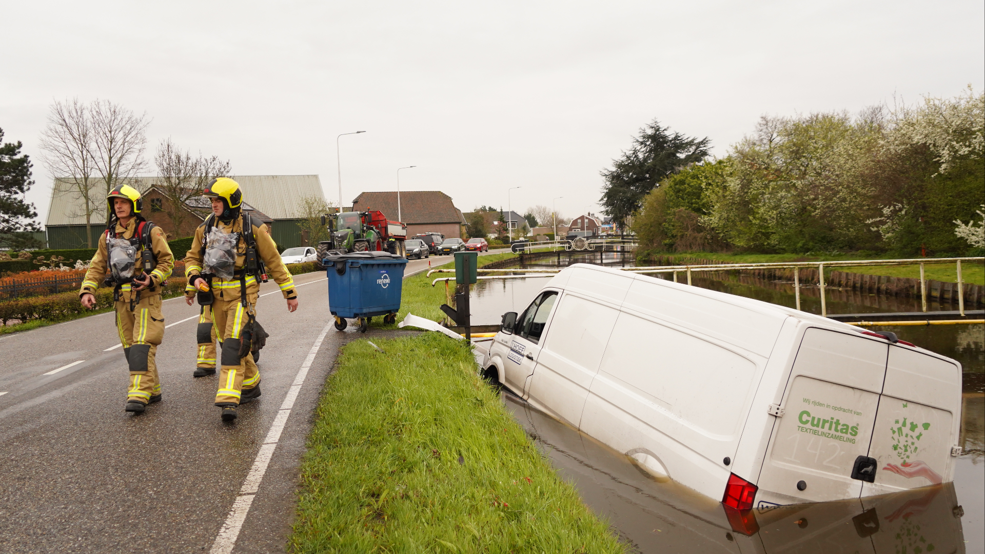 Het busje raakte tijdens de crash een gasleiding