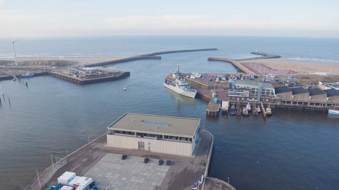 De visafslag in Scheveningen doet voorlopig niet mee met de ontwikkeling van het Noordelijk Havenhoofd in de Scheveningse haven
