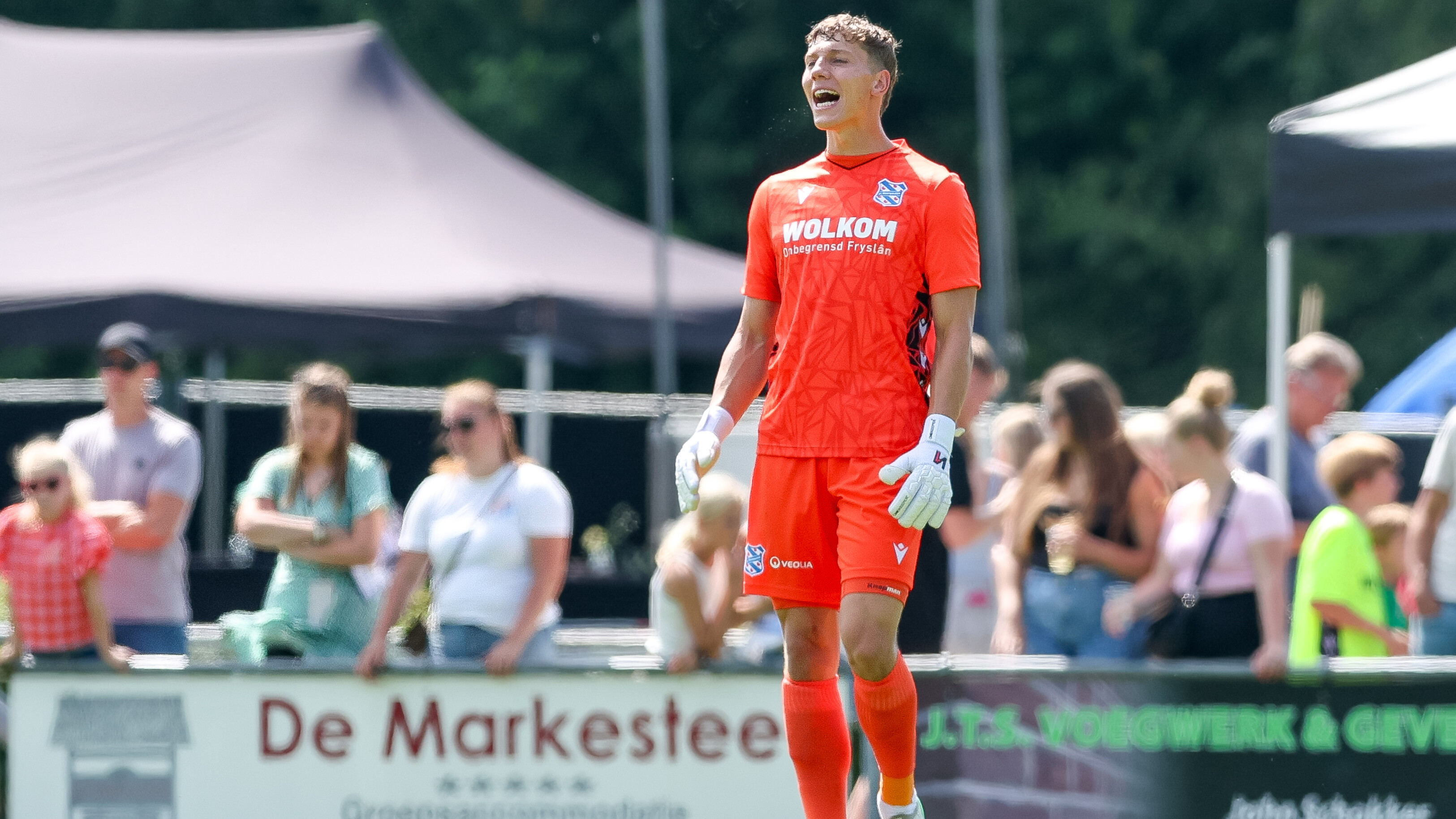 Klaverboer yn aksje yn de tarieding op dit seizoen tsjin Steenwijkerland United