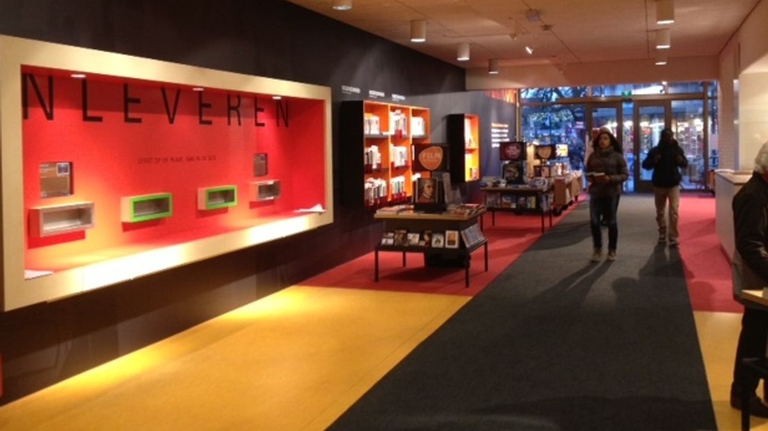De entree van de bibliotheek van Emmen (Rechten: RTV Drenthe/Carmen Kuik)