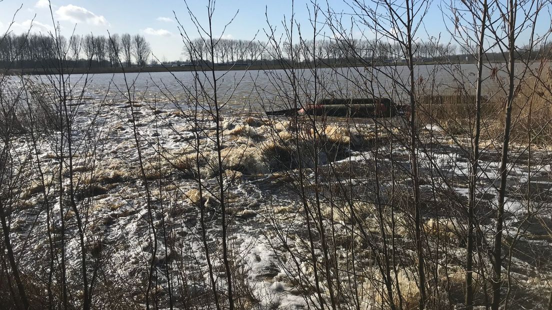 Waterberging Panjerd stroomt vol. In noodsituaties kan het water hier twee meter stijgen zodat Meppel droge voeten houdt (Rechten: Serge Vinkenvleugel/RTV Drenthe)