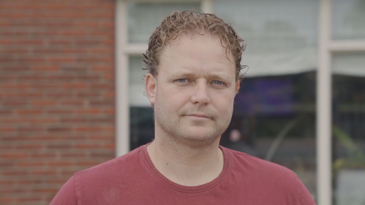 Kanaalbewoner Sebastiaan ziet z'n huis steeds verder verzakken: 