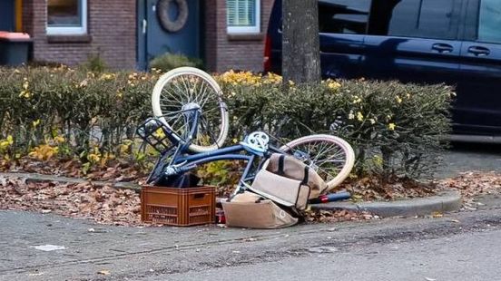 Fietser met spoed naar ziekenhuis