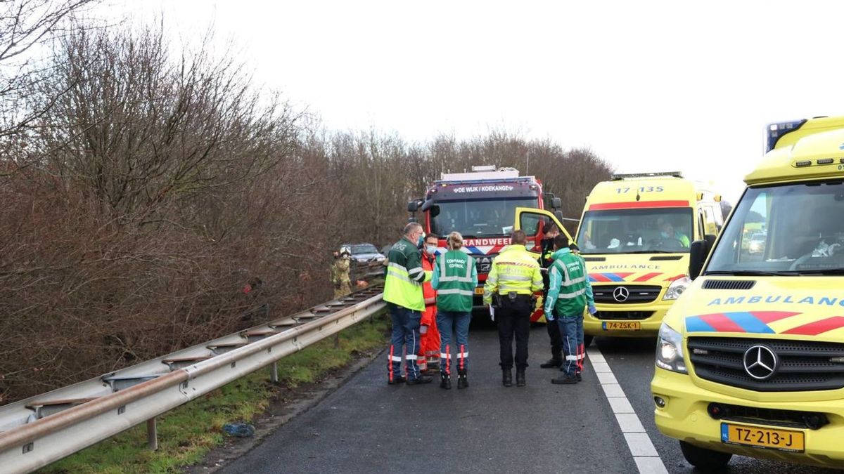 Drie gewonden bij ongeluk op A28 bij Rogat