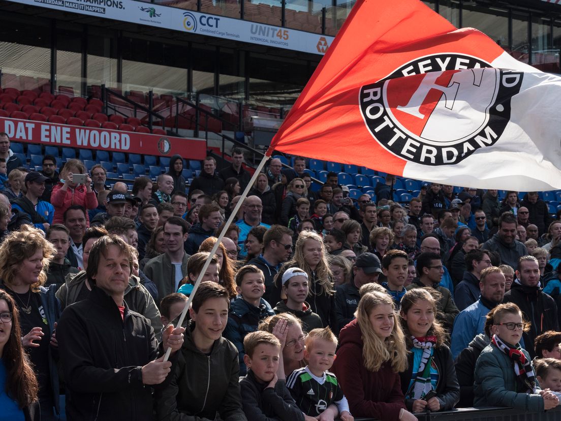 Feyenoord fans in De Kuip
