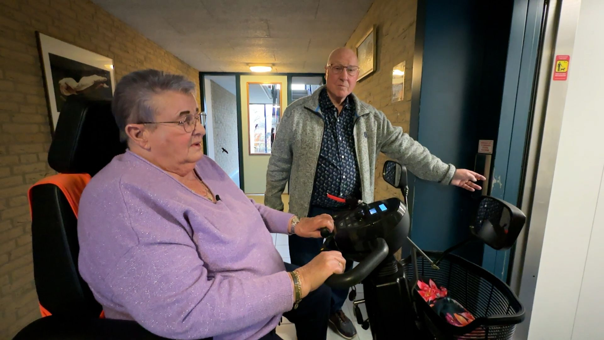 Bijna dertig jaar staat de scootmobiel bij de deur, maar nu mag het niet meer