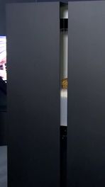 Gouden helm en armbanden terug