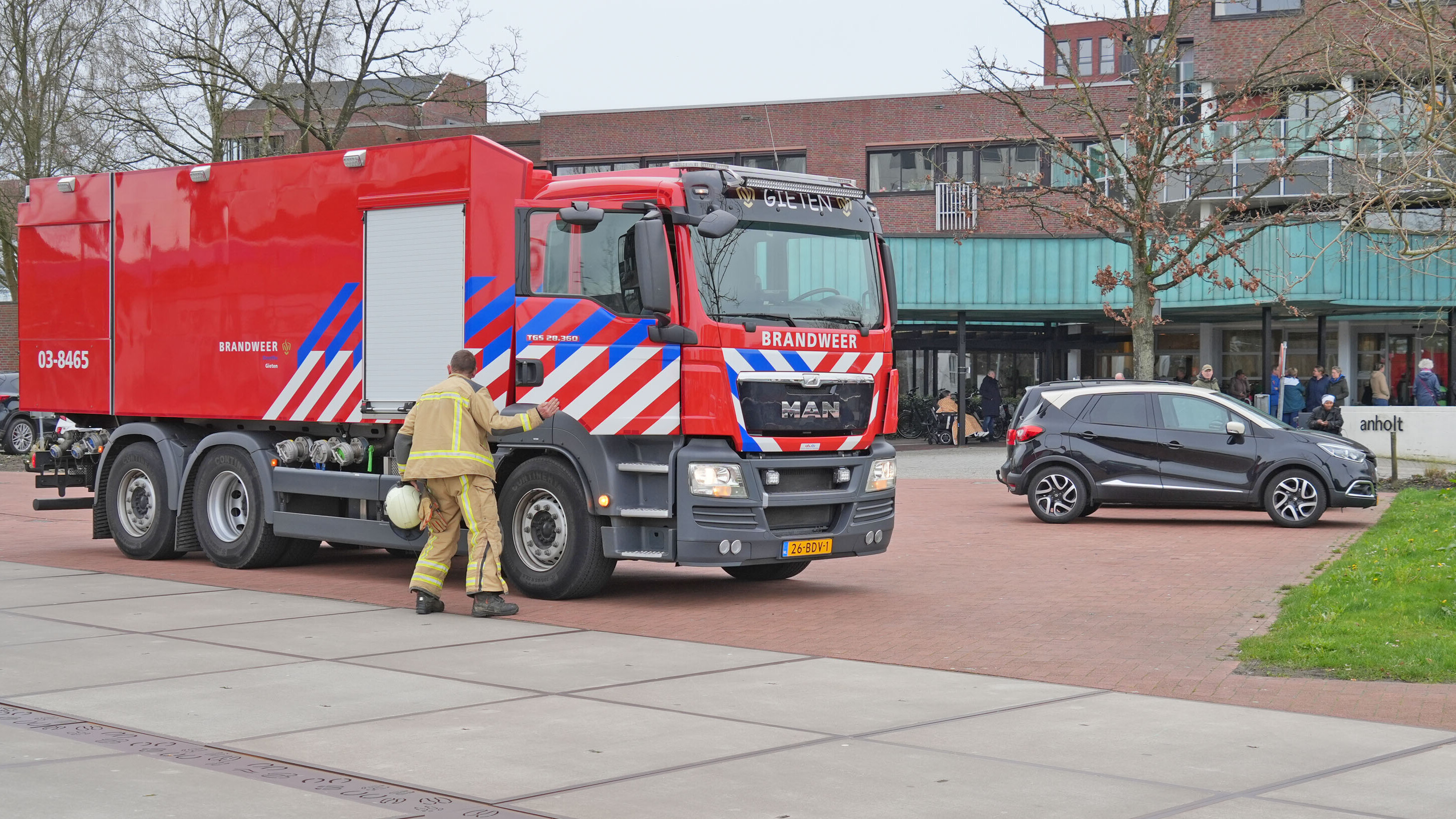 Bewoners Zorginstelling Assen Naar Buiten Gestuurd Om Smeulbrand In ...