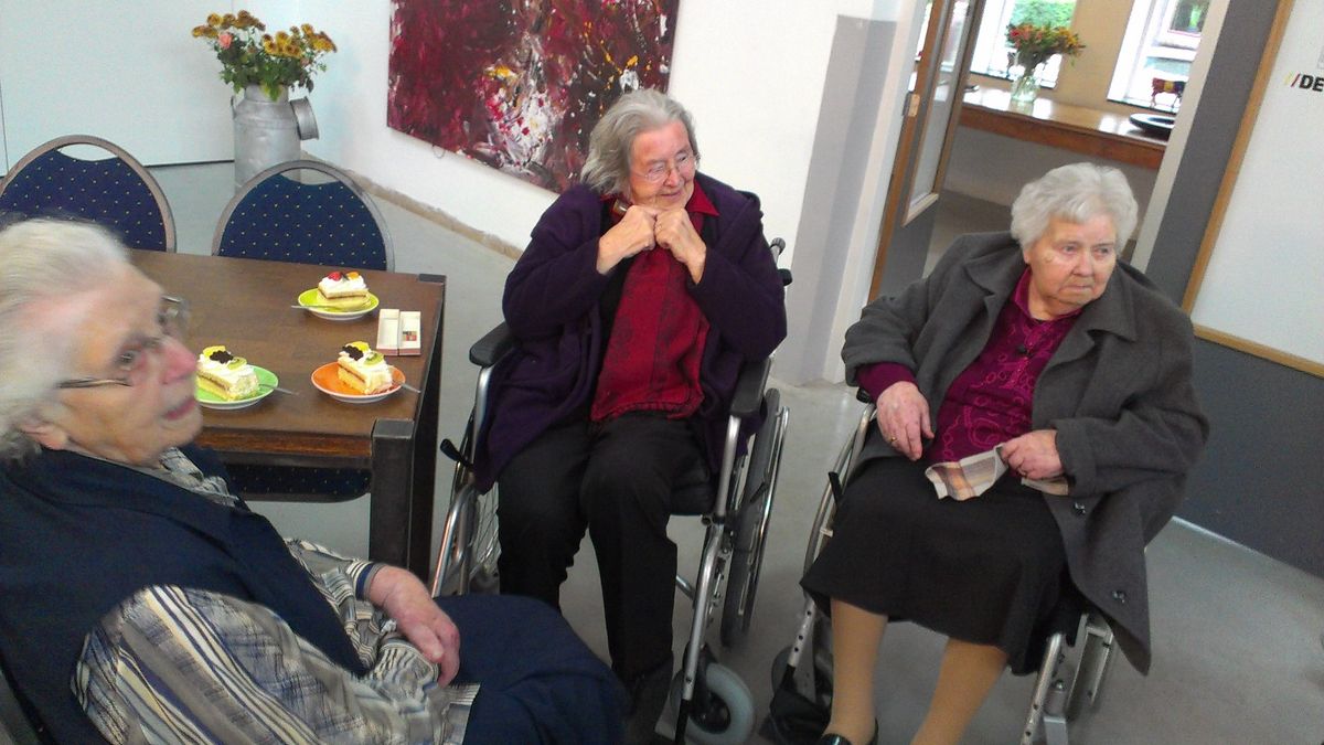 Nestors van Bunne vieren hun verjaardag