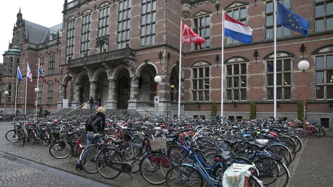 Het Academiegebouw op het Broerplein in Stad