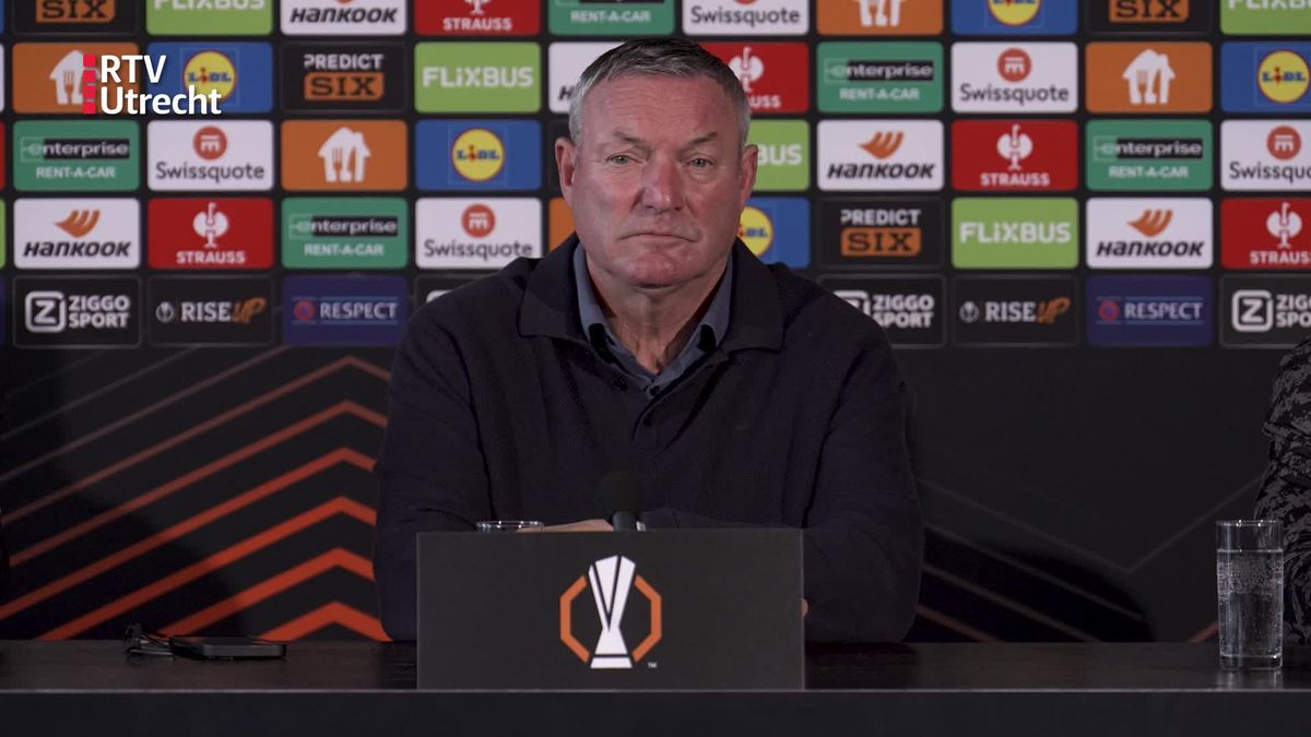 FC Utrecht-trainer Ron Jans blikt vooruit op FC Utrecht - Nottingham Forest