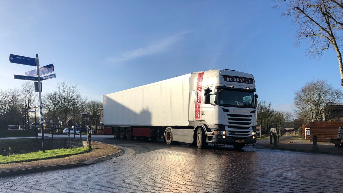 Vrachtverkeer door Waskemeer is levensgevaarlijk; provincie moet maatregelen nemen
