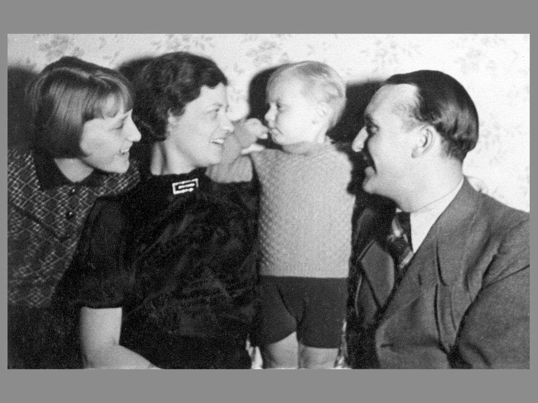 Het gezin 'Willard' - eigenlijk: Van den Berg - in 1940.