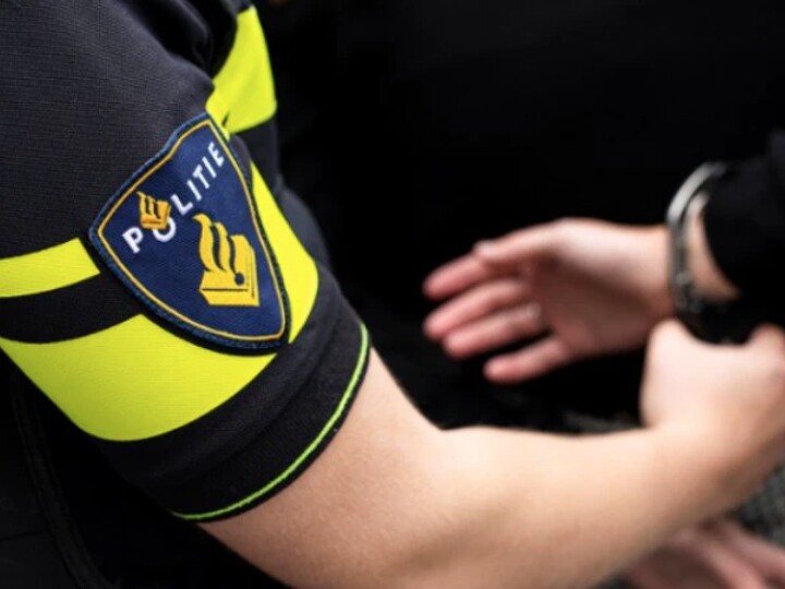 Twee mannen met een vuurwapen in hun bestelbus aangehouden in Middelburg