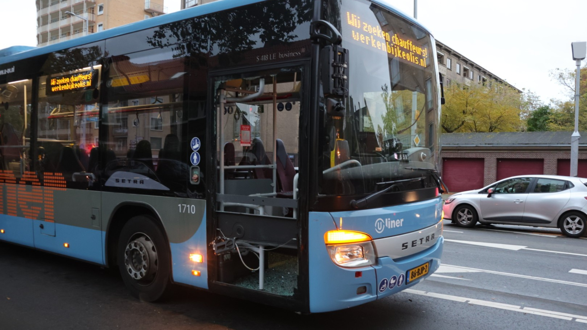 Fietser zwaargewond na aanrijding met bus in Utrecht
