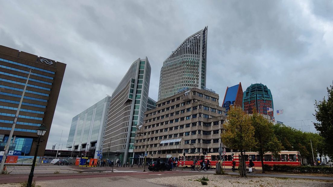 Het kantoor van Staedion moet wijken voor twee torens van 180 meter hoog.