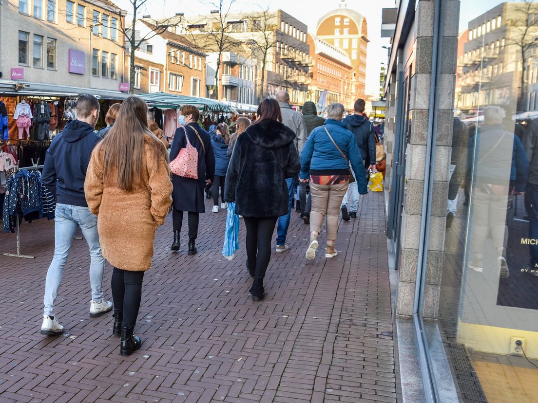 Drukte in het centrum van Dordrecht (Bron: MediaTV - Nick den Engelsman)