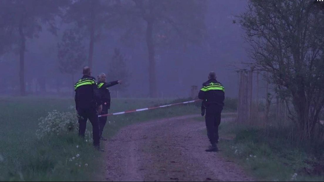 Agenten zetten de woning af na de overval