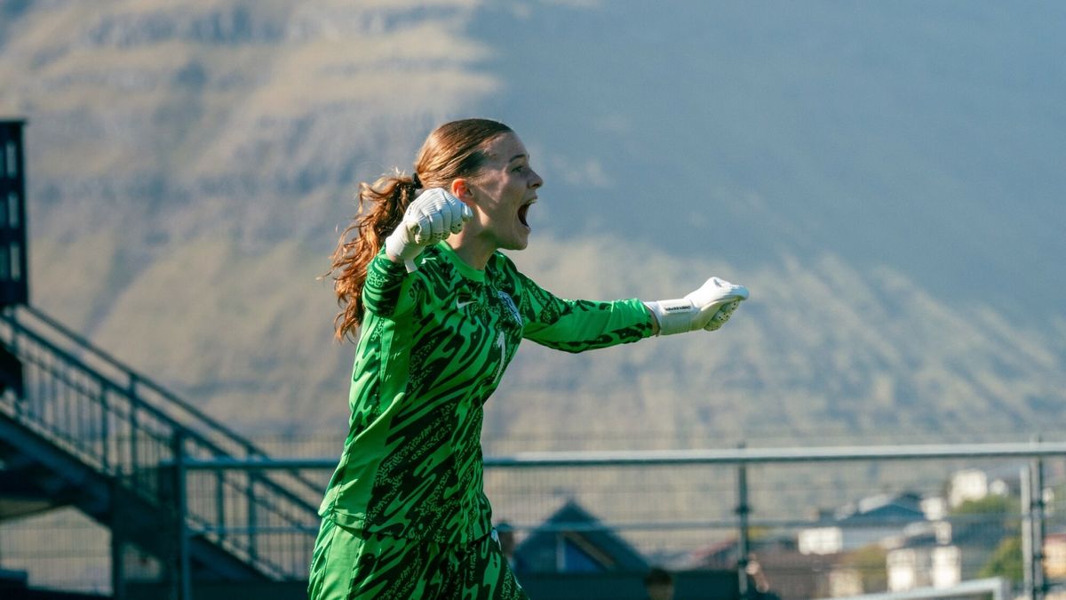 Maren Groothoff (17) uit Franeker tekent bij Paris Saint-Germain: 