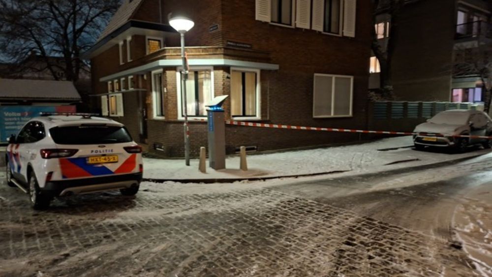 Politie schiet agressieve man in Venlo bij aanhouding in been - L1 Nieuws
