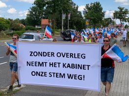 Protestmars met honderden actievoerders tegen komst azc in Albergen